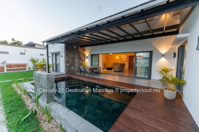 Brand new Villa with private pool in a calm and peaceful area, only 5 minutes drive to Beaches