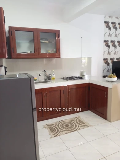 À LOUER – Appartement rénové avec piscine commune - Pereybère