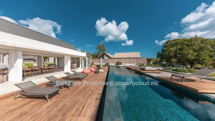 Villa Contemporaine avec Vue Imprenable sur la Montagne