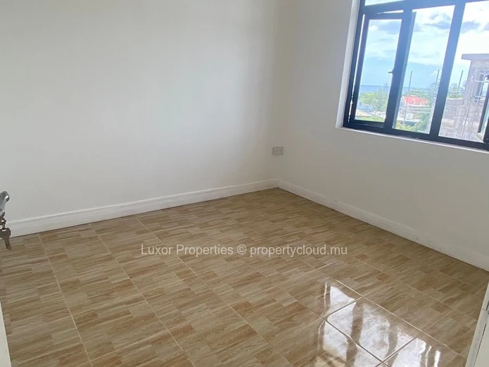 Apartment with rooftop swimming pool 