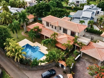 6 Bedroom House