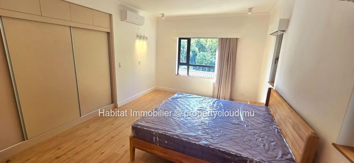 A louer : Découvrez ce magnifique appartement de 185 m², entièrement meublé et équipé, situé à Moka