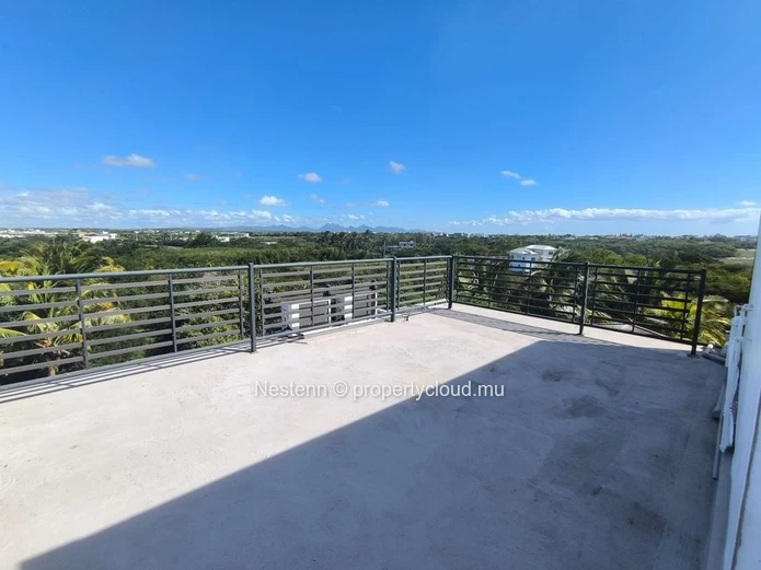 Penthouse 3 chambres avec acces roof top et vue 180 degres