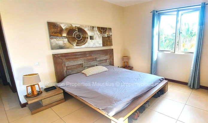 Appartement Spacieux A Vendre Proche Plage A Riviere Noire