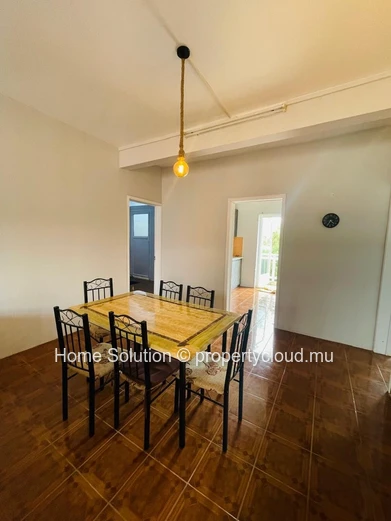  Charming 3-bedroom apartment