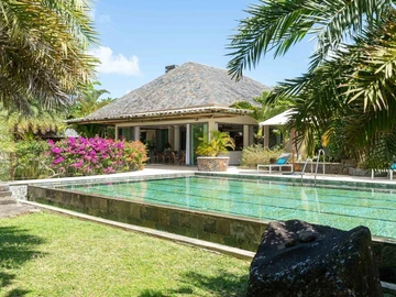 8 Bedroom Villa