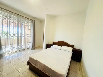 Townhouse, Duplex de 5 Chambres