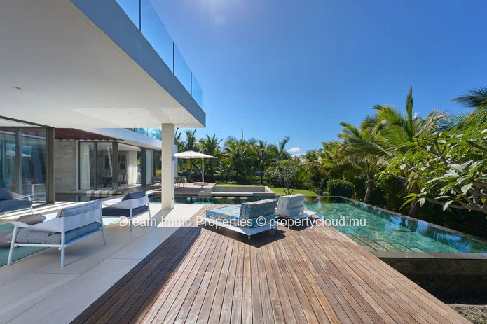 Exceptional 5-bedroom villa with beautiful sea views in the heart of Anahita Golf & Spa Resort – Mauritius