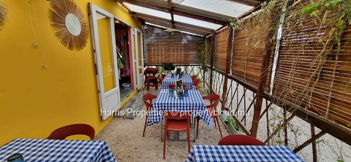Business goodwill of a fully equipped restaurant for sale in the lively Grand Baie area