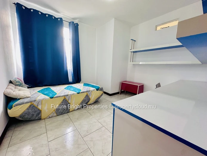 Une maison où espace et confort se rencontrent à Roches Brunes