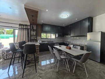 4 Bedroom Villa