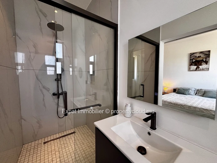 Stunning 3-Bedroom En-Suite Apartment With Open Views & Spectacular Sunsets – Grand Baie