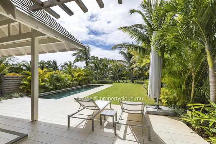 Beau Champ - Magnificent 3-bedroom semi-detached villa with private pool