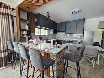 4 Bedroom Villa