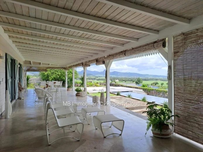 Villa for sale.