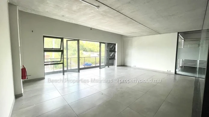 47m² Open Plan Space With Balcony In Black River