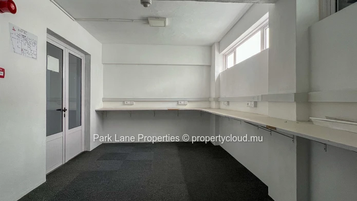 Professional office space with mezzanine in the heart of Rose Hill