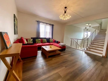 5 Bedroom Villa