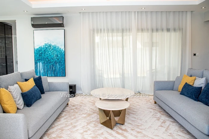Propriété hors du commun en location meublée disponible en Morcellement sécurisé à Cascavelle. 4 chambres en-suite ma...