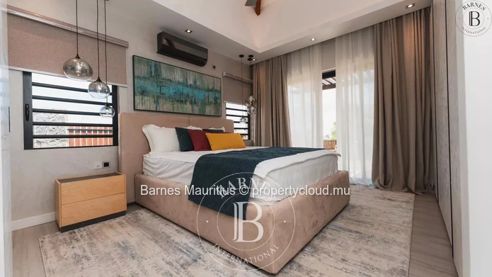 FLIC EN FLAC - 4 Bedrooms villa with sea view