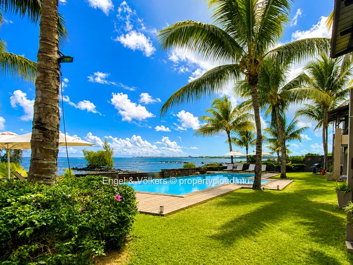 Beachfront 3 Bedroom Penthouse For Rent with Private Jacuzzi