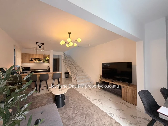 Brand-New Contemporary House with Private Pool in Quatre Bornes