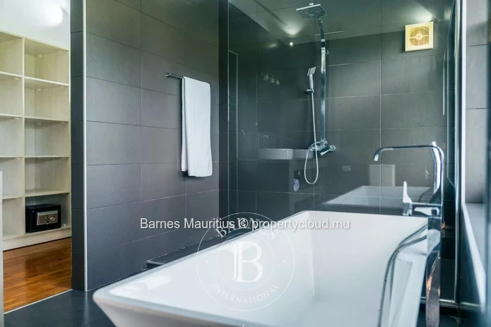 POSTE DE FLACQ - Villa - 4 bedrooms