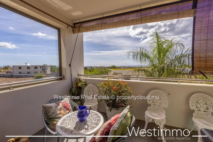 FLIC EN FLAC - New and modern 3 bedroom apartment for long term rental