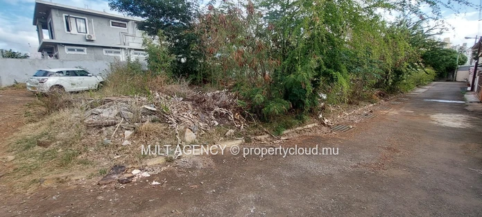 Terrain résidentiel - 570 m² Pointe aux Sables, Ouest