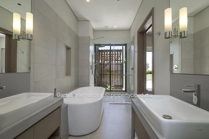 Contemporary 4 bedroom villa with golf view in Anahita, Mauritius
