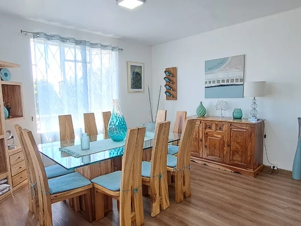 Luxurious House in the prime street of Floreal