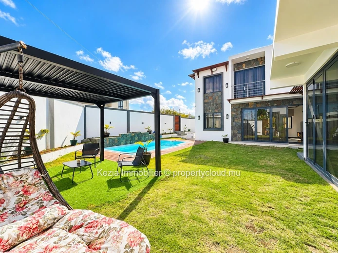 Modern Villa With Garage