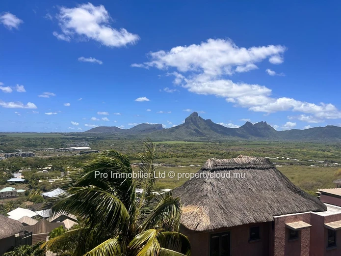 Magnifique Villa à Vendre dans la Prestigieuse Région de Tamarin, Riviere Noire.