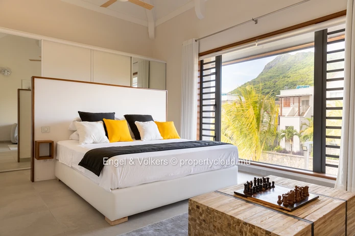 A Boater’s Dream – Luxury Living in a marina