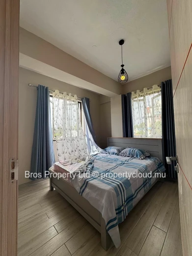 Rs | Modern & Furnished 2 Bedroom Apartment for Sale in Vandermesch, Rose Hill | 80 m2