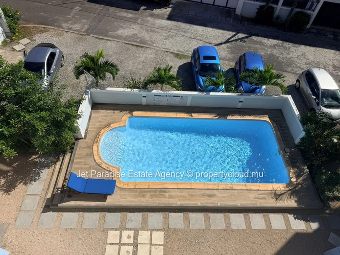 Sea View Apartment with Terrace, Swimming Pool & Close to the Beach
