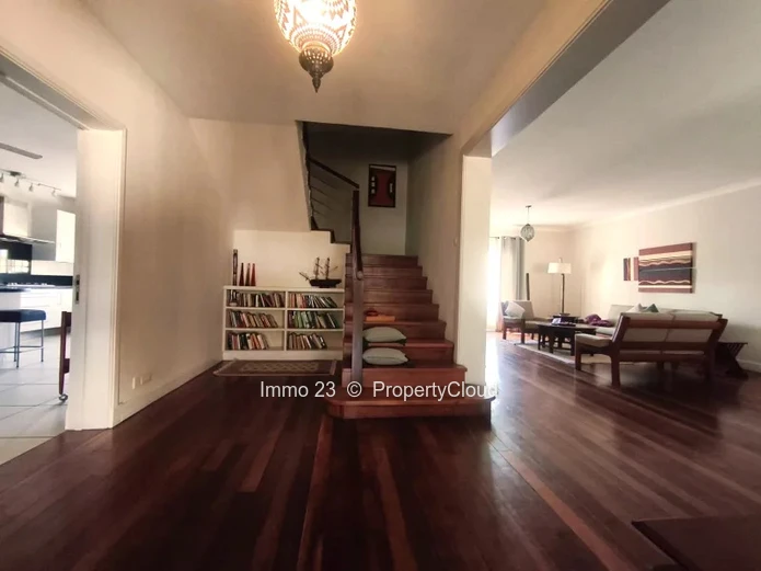 House / Villa - 4 bedrooms - Quatre Bornes