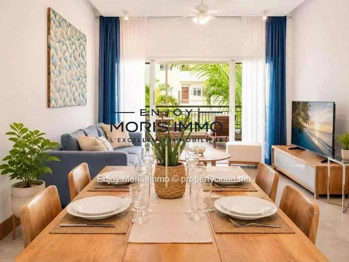 Contemporary 2-Bedroom Apartment by the Sea - For Rent in Bain Boeuf