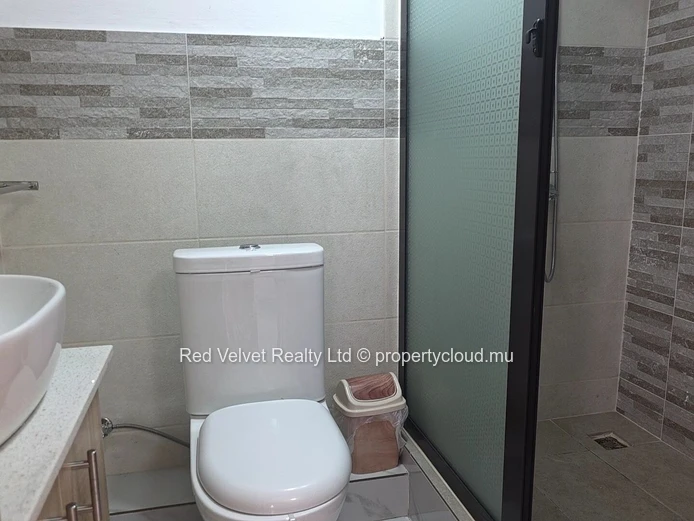 Penthouse de luxe 4 chambres avec vue sur l'océan et grande terrasse – Flic en Flac | Rs 80,000