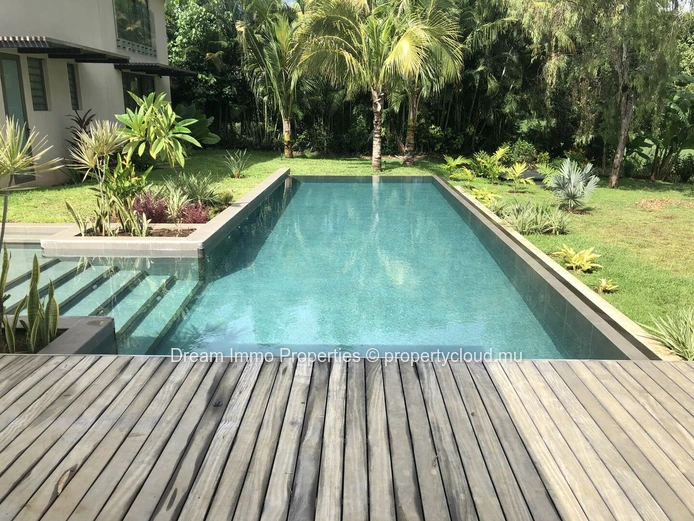 Somptueuse villa 4 chambres avec vue golf & montagne à Anahita – Ile Maurice