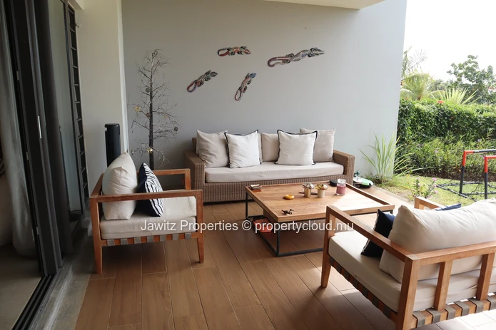 Effortless Island Living: Sea View 3 Bedroom Apartment