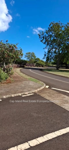 Prestigious Corner Plot for Sale – Royal Park, Balaclava
