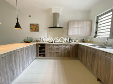 3 Bedroom Townhouse, Duplex