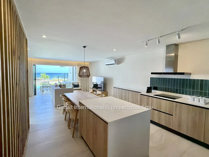 Beachfront Duplex in Black River – with Stunning Ocean Views & Spectacular Sunsets