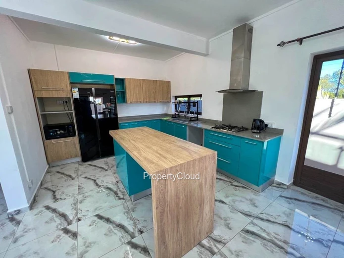 À Louer | Villa Moderne De 4 Chambres | Petit Raffray