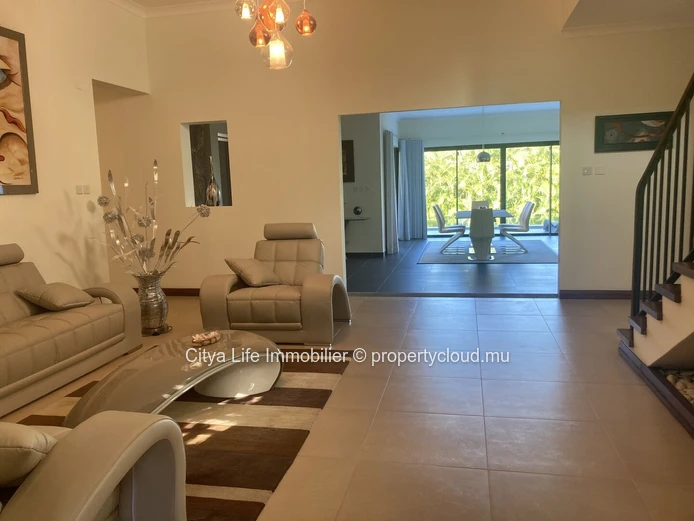 Villa Contemporaine de Luxe à Vendre à Rivière Noire, Île Maurice