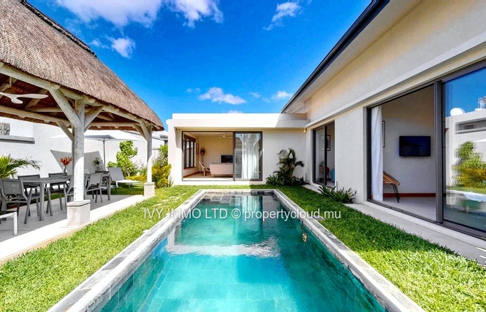 Villa 3BR à vendre à Grand Baie | Résidence | Clubhouse | Gym | Kiosque | Piscine luxueuse