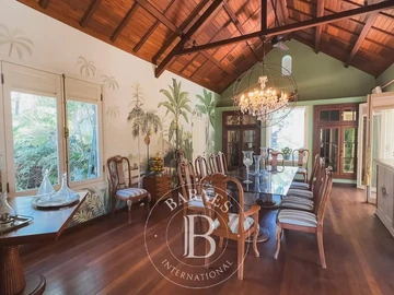 5 Bedroom Villa