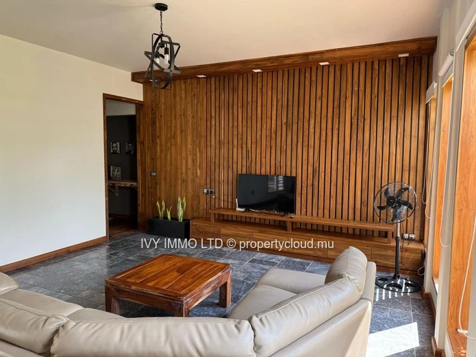 Nestled in the coastal enclave of Balaclava, just 15 minutes from Grand Baie in the North, discover this charming, 3-...