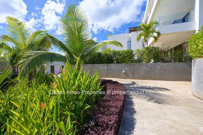 Appartement Neuf Avec Toit Terrasse Prive Vue Mer A Pointe  Aux Canonniers - Ile Maurice